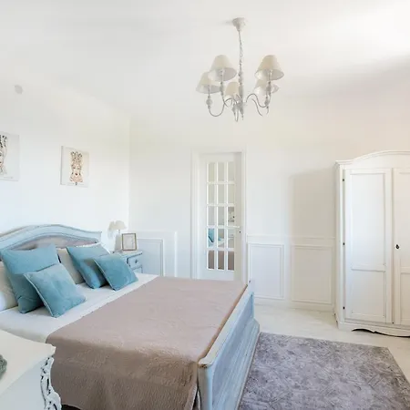 Rossella Вилла *